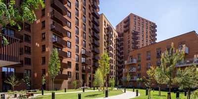 Royal Gateway apartment buildings around a landscaped courtyard garden